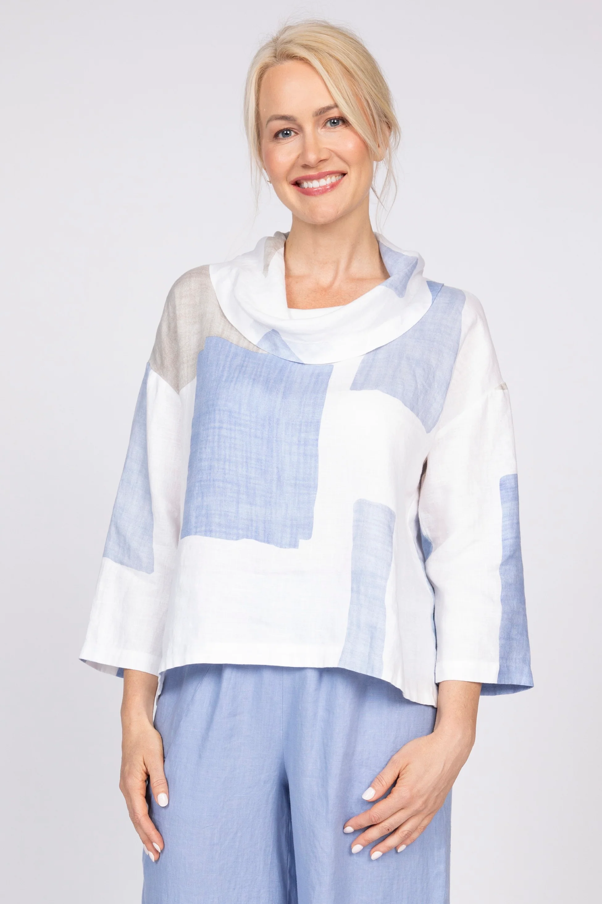 Coastal Colorblock Stay Centered Cowl - Image 3