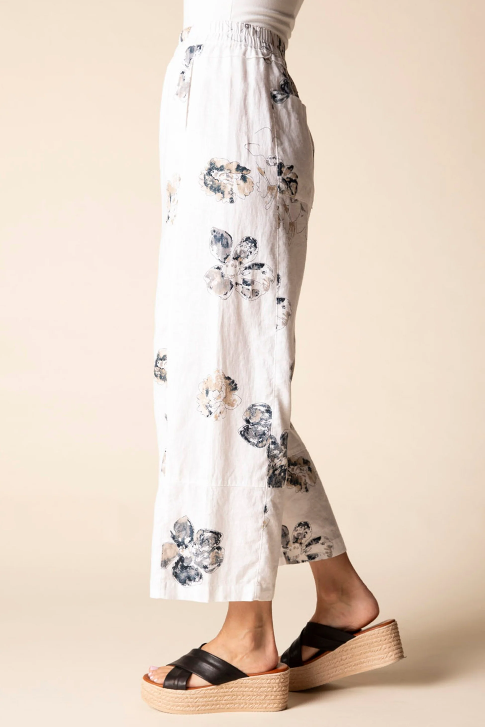 Contrast Seams Watercolor Crop Pant - Image 3