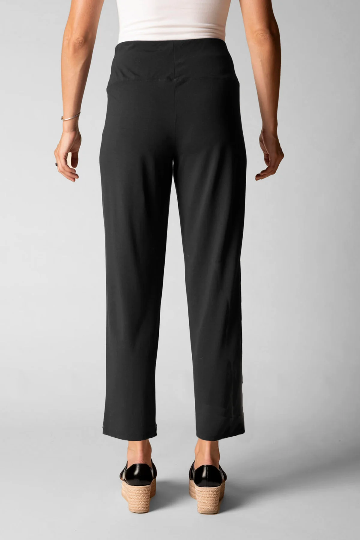 Core Travel Straight Pant - Image 4