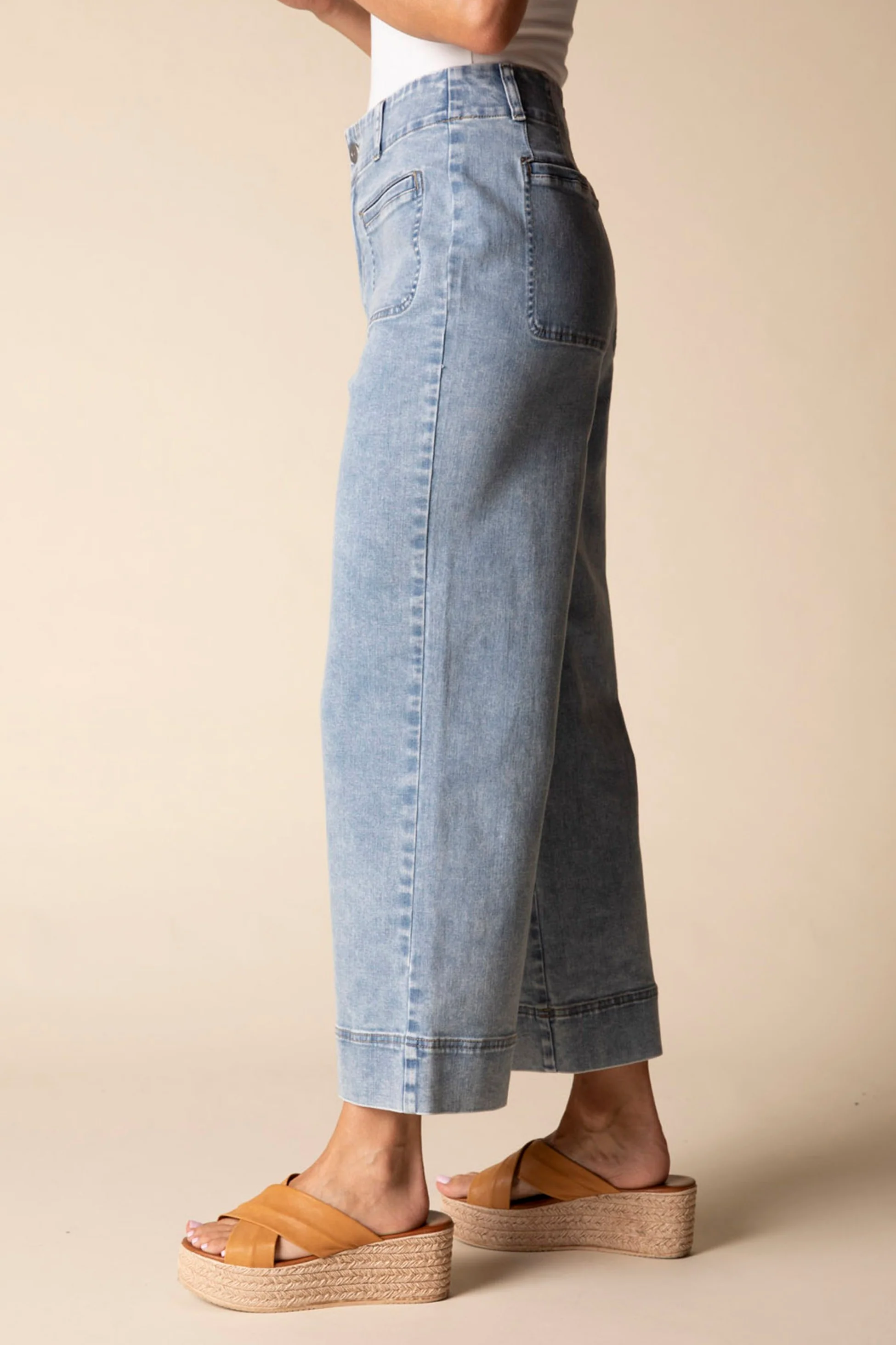 Crop Essential Jean - Image 4
