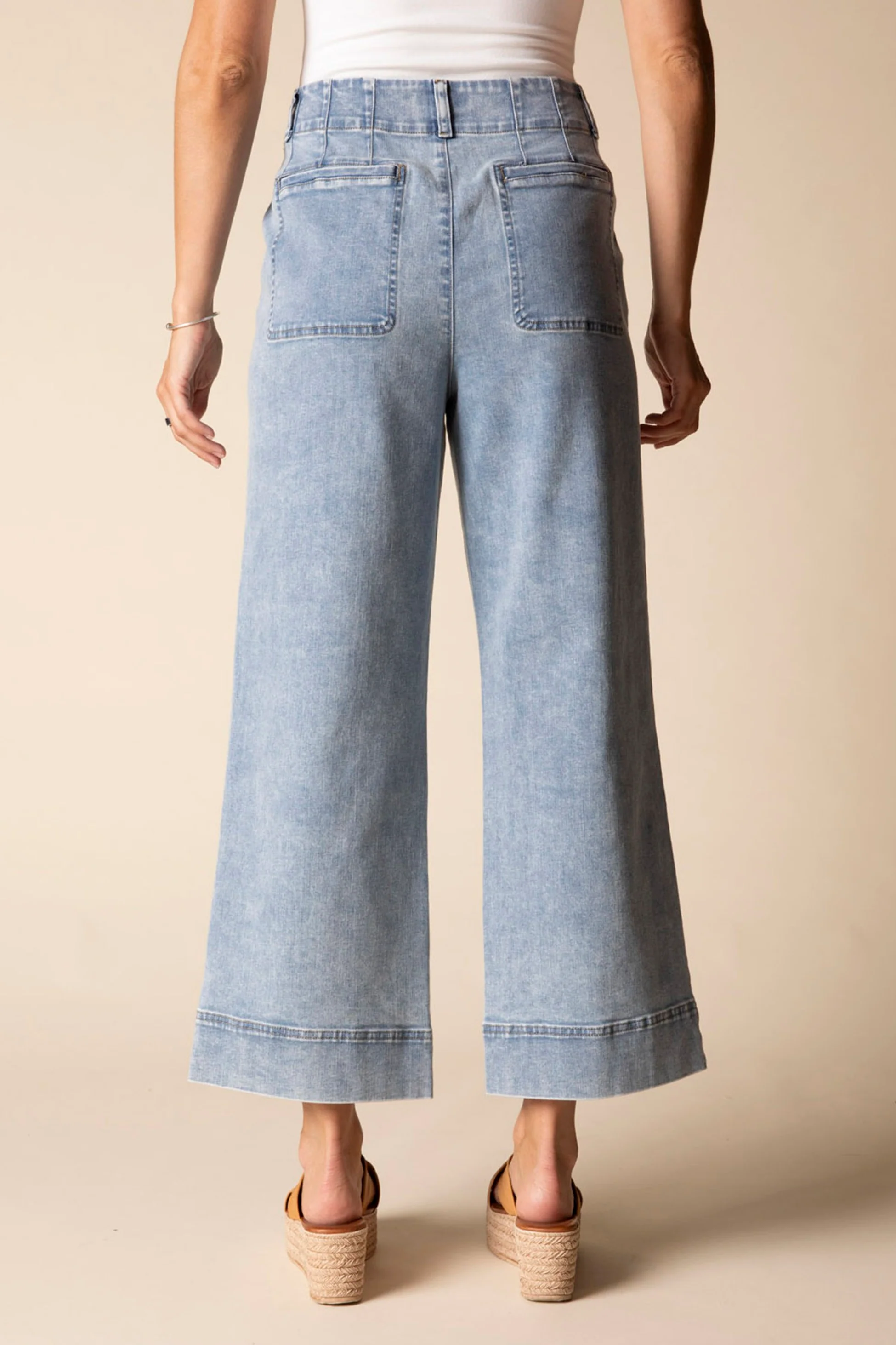 Crop Essential Jean - Image 7