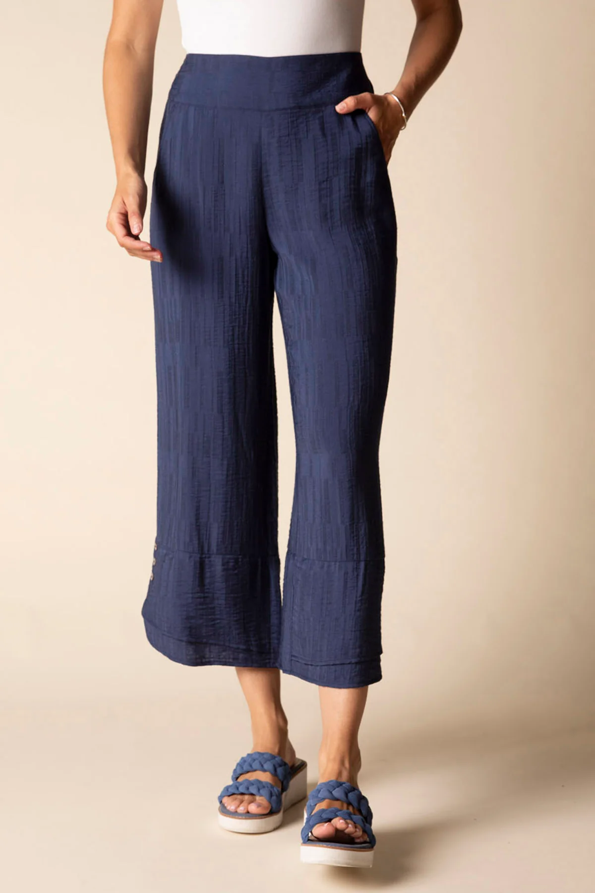 Whisper Jacquard Rayon Crop Pant - Image 10
