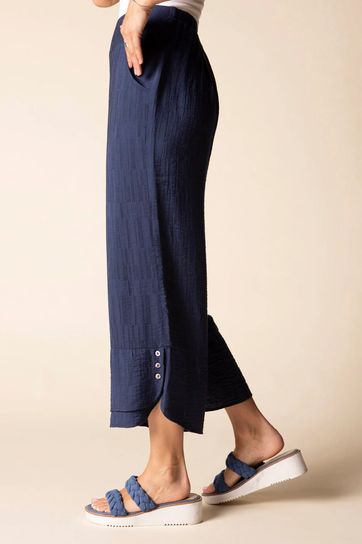 Whisper Jacquard Rayon Crop Pant - Image 12