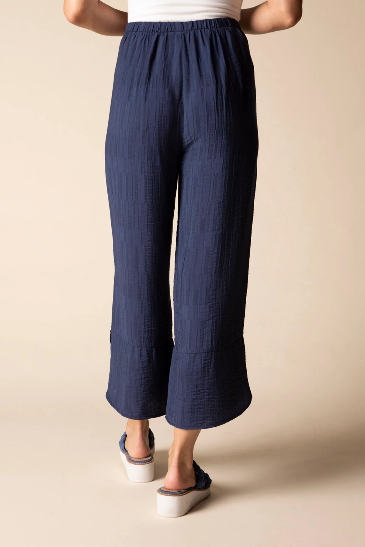Whisper Jacquard Rayon Crop Pant - Image 13