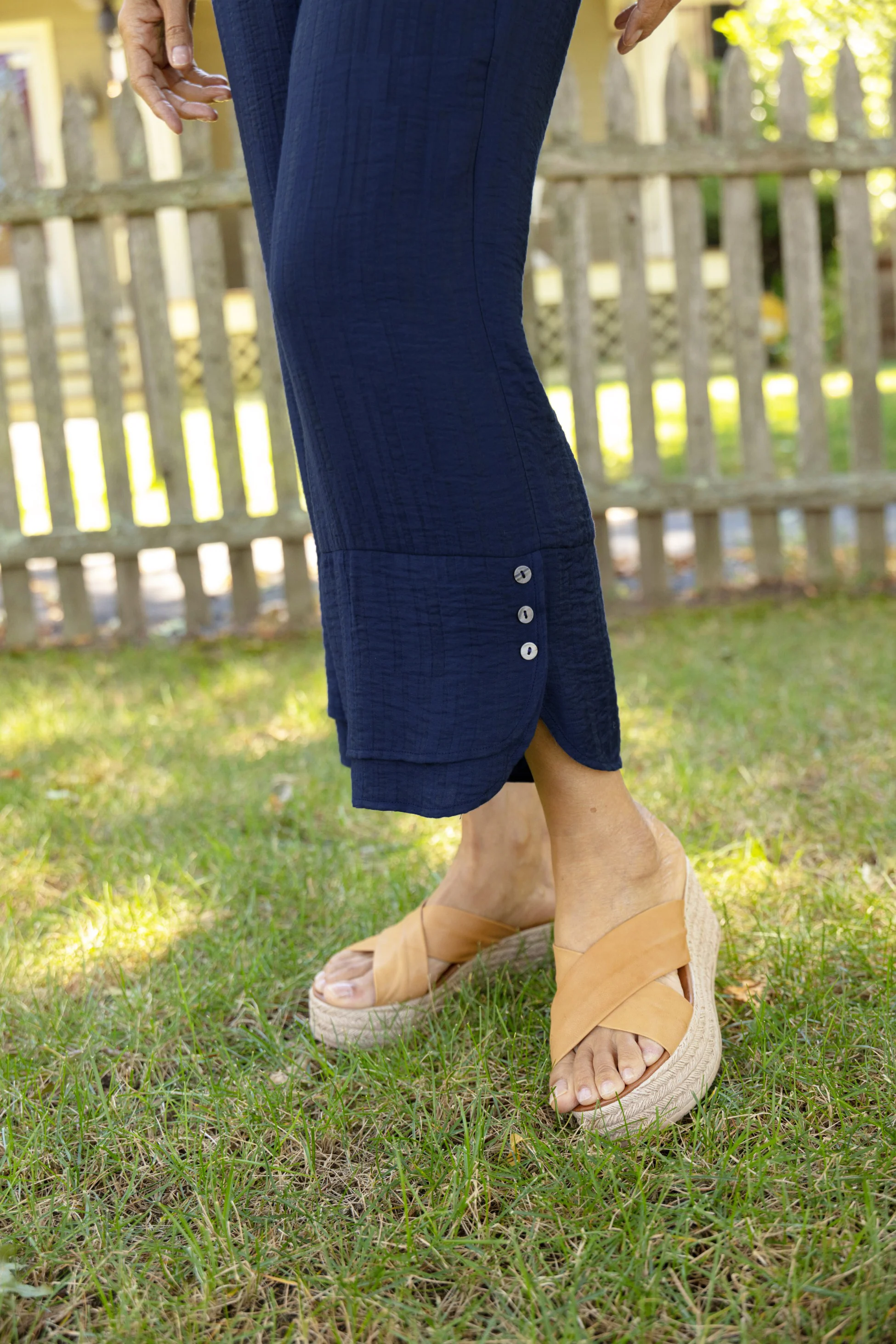 Whisper Jacquard Rayon Crop Pant - Image 9